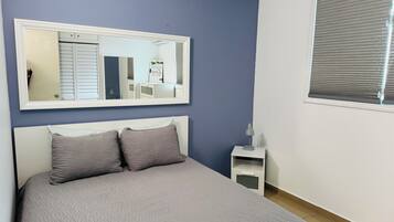 2 bedrooms, iron/ironing board, free WiFi, bed sheets