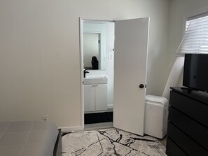 2 bedrooms - Modern Apartment in Hollywood  (Los Angeles)