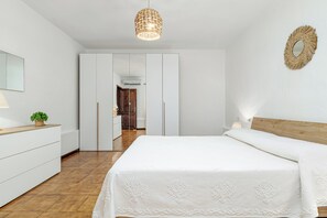 2 bedrooms, iron/ironing board, bed sheets - Villa Speranza near the Beach with Sea View, A/C, Garden, Terrace, BBQ & Outdoor Shower (Olbia)