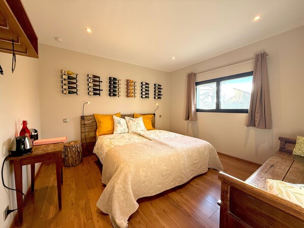 1 bedroom, free WiFi, bed sheets - Chambre D'hôtes sur Domaine Viticole Proche Colmar Eguisheim sur Route des Vins (GUEBERSCHWIHR)