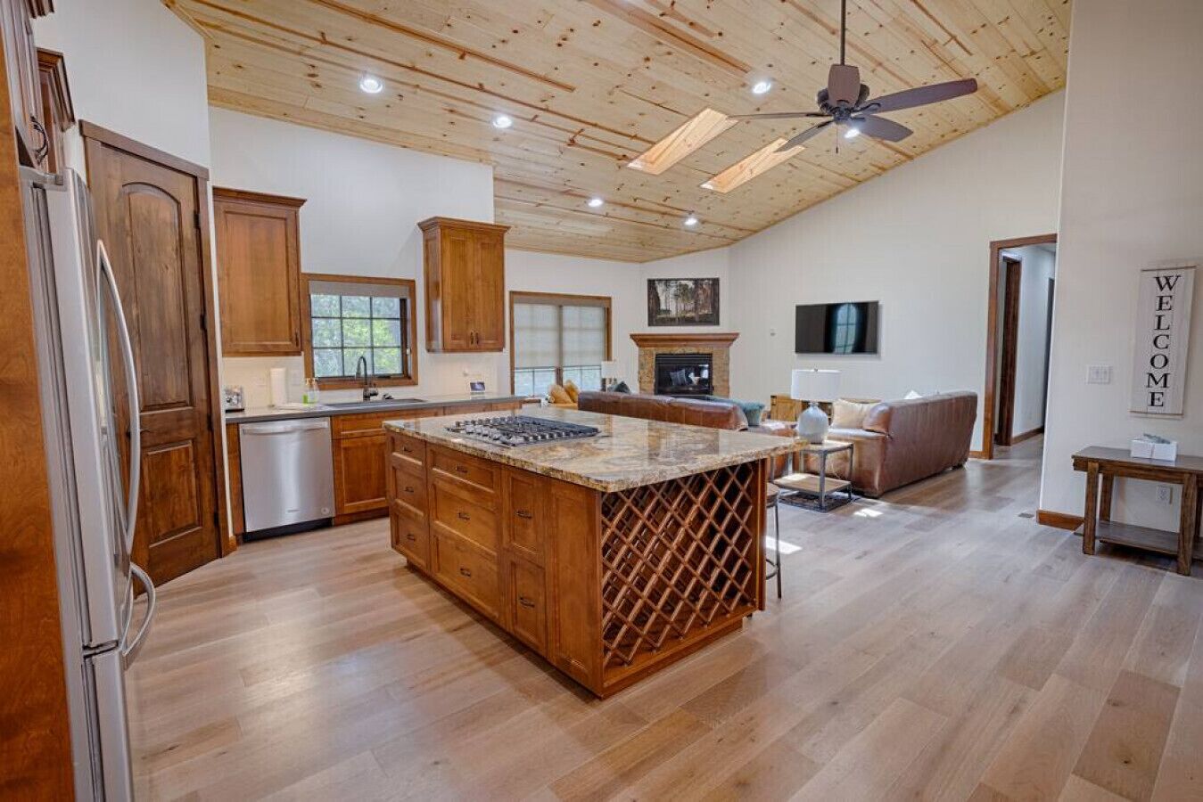 Smart TV, fireplace, foosball, books