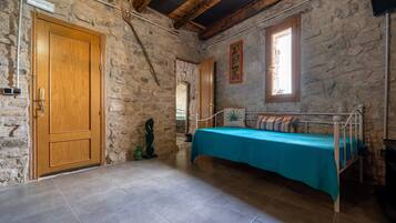 1 chambre, Wi-Fi gratuit, draps fournis