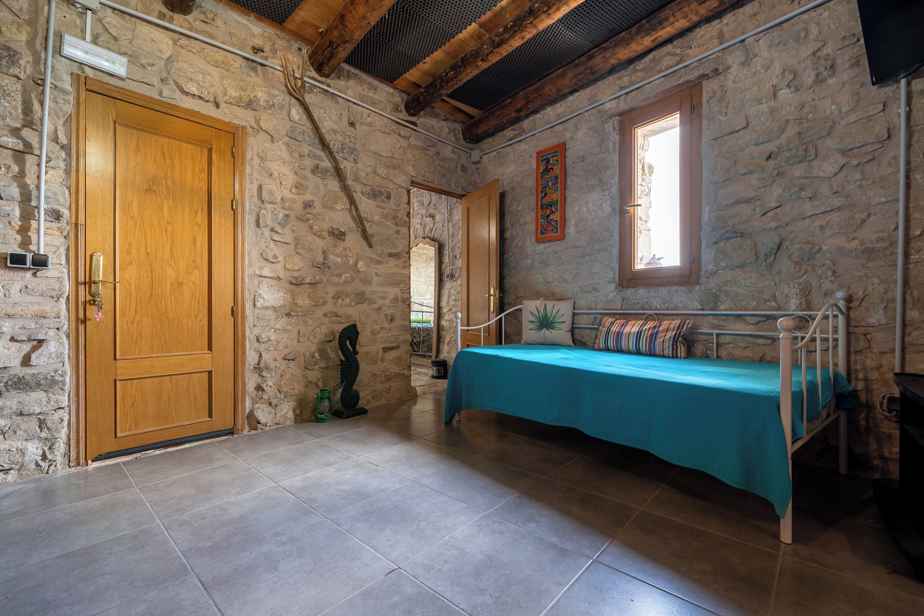 1 室のベッドルーム、WiFi (無料)、ベッドシーツ