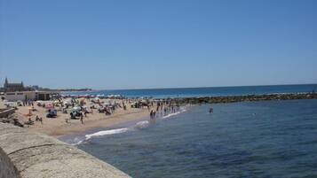 Vlak bij het strand