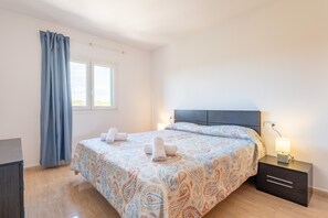 3 soverom, strykejern/-brett, wi-fi (inkludert) og sengetøy