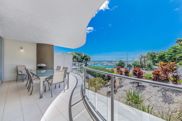 Departamento, 3 habitaciones, vista a la marina | Vista del balcón