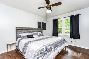 3 bedrooms, WiFi - Peaceful Lake front (Macon)