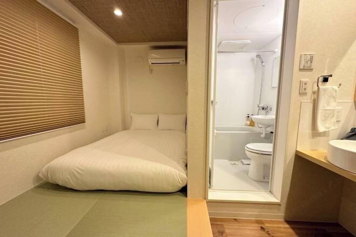 1 habitación, insonorización, wifi gratis y ropa de cama