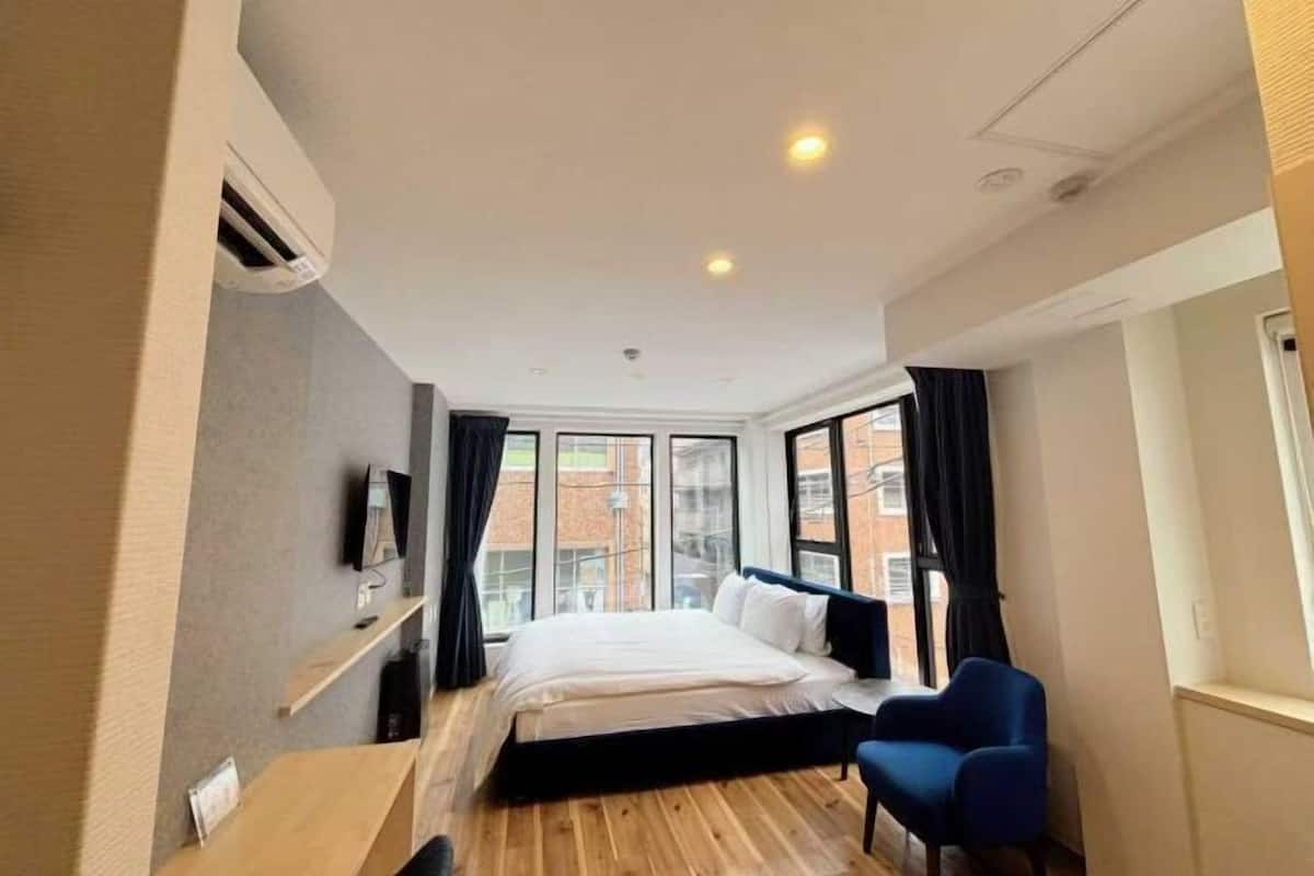 1 bedroom, soundproofing, free WiFi, bed sheets