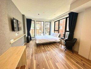 Schallisolierte Zimmer, kostenloses WLAN, Bettwäsche