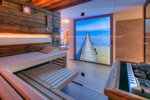 Gipfelhütte - mit Masterschlafzimmer, Zwei Hüttenzimmer und Balkon