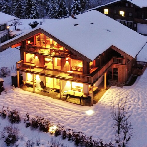 Gipfelhütte - mit Masterschlafzimmer, zwei Hüttenzimmer und Balkon