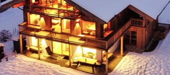 Gipfelhütte - mit Masterschlafzimmer, Zwei Hüttenzimmer und Balkon