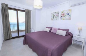 2 slaapkamers, een strijkplank/strijkijzer, gratis wifi, beddengoed