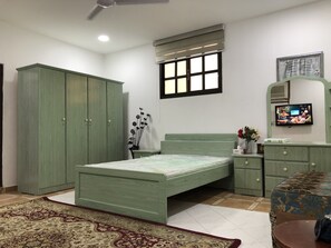 In-room safe, iron/ironing board - Rada  Blaza (Manama)