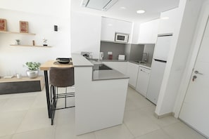 Køleskab, mikrobølgeovn, ovn, opvaskemaskine