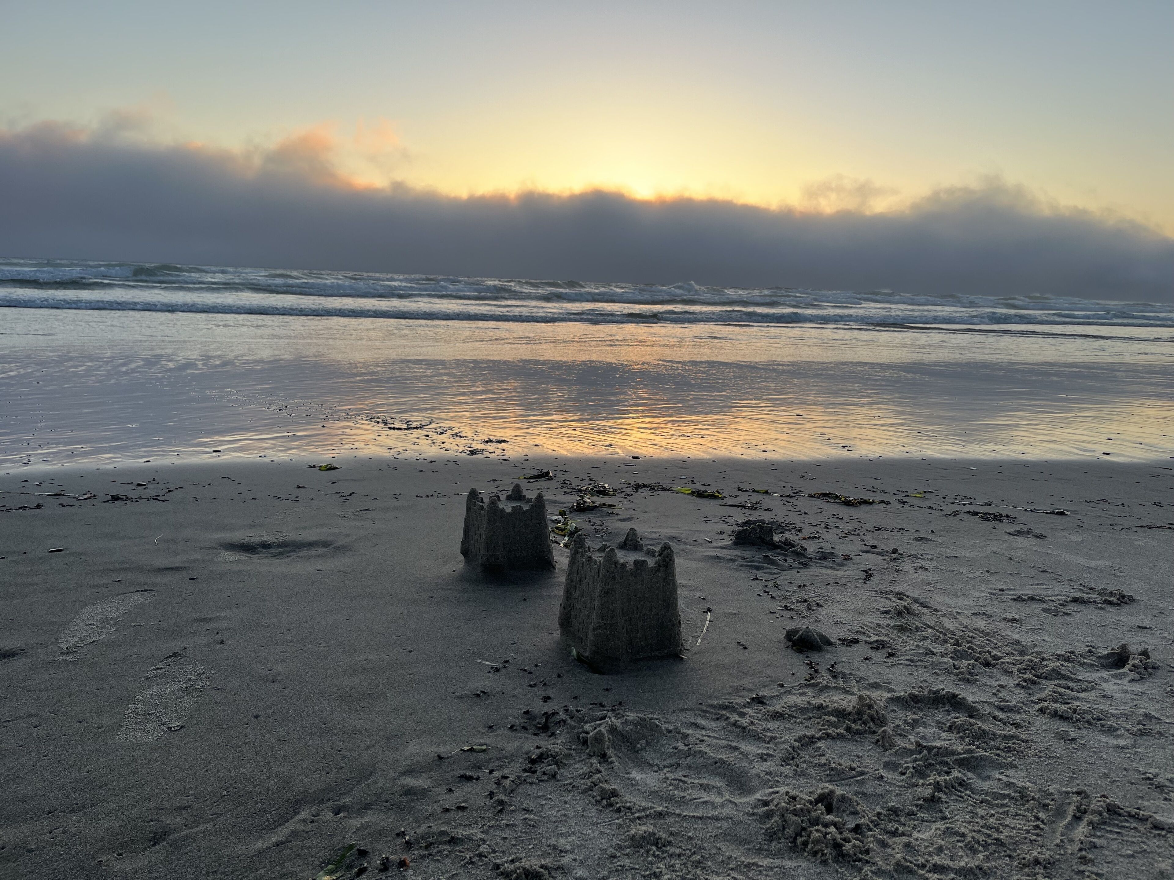 Beach nearby, sun-loungers