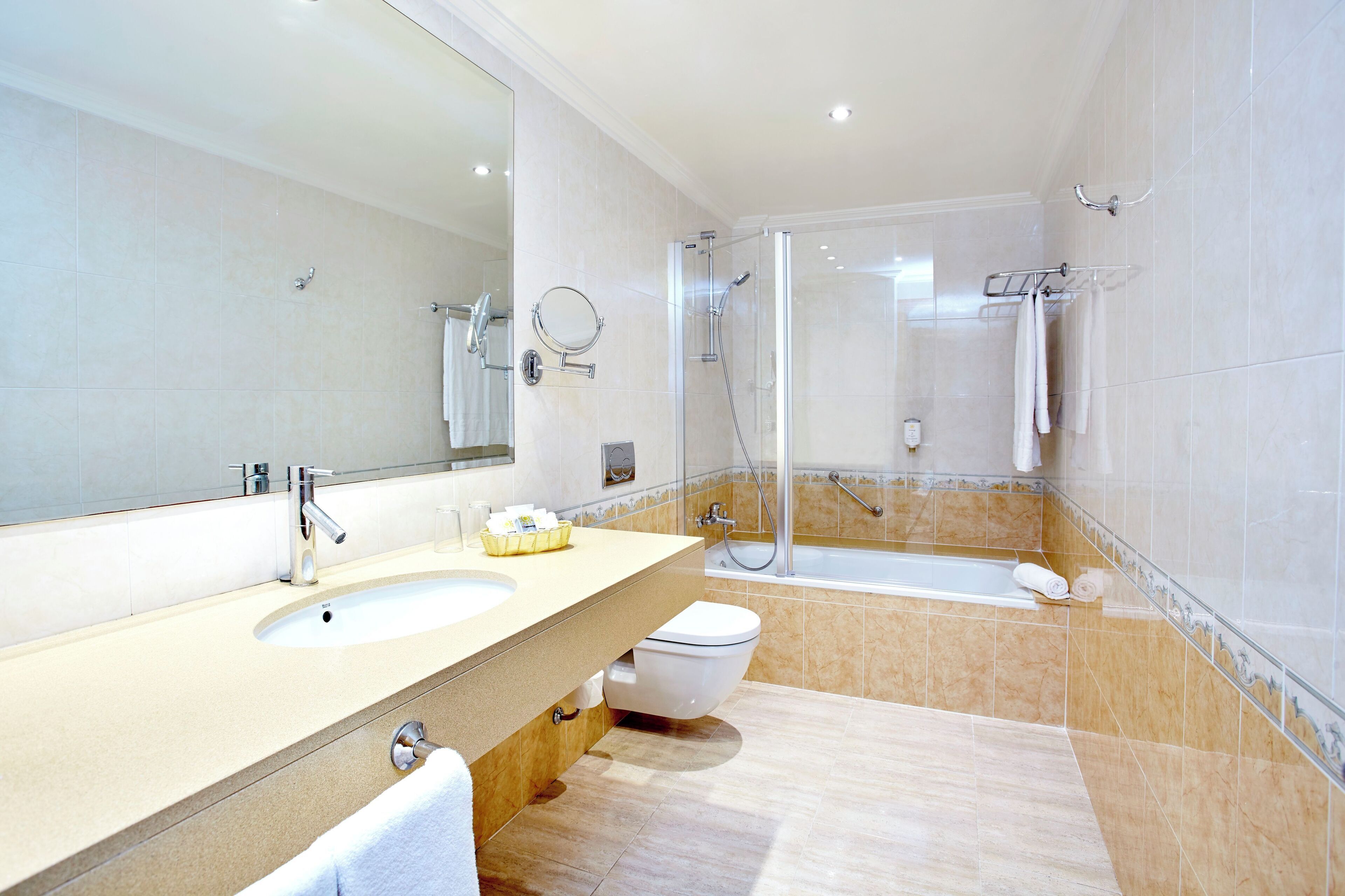 Photo - Universal Hotel Laguna