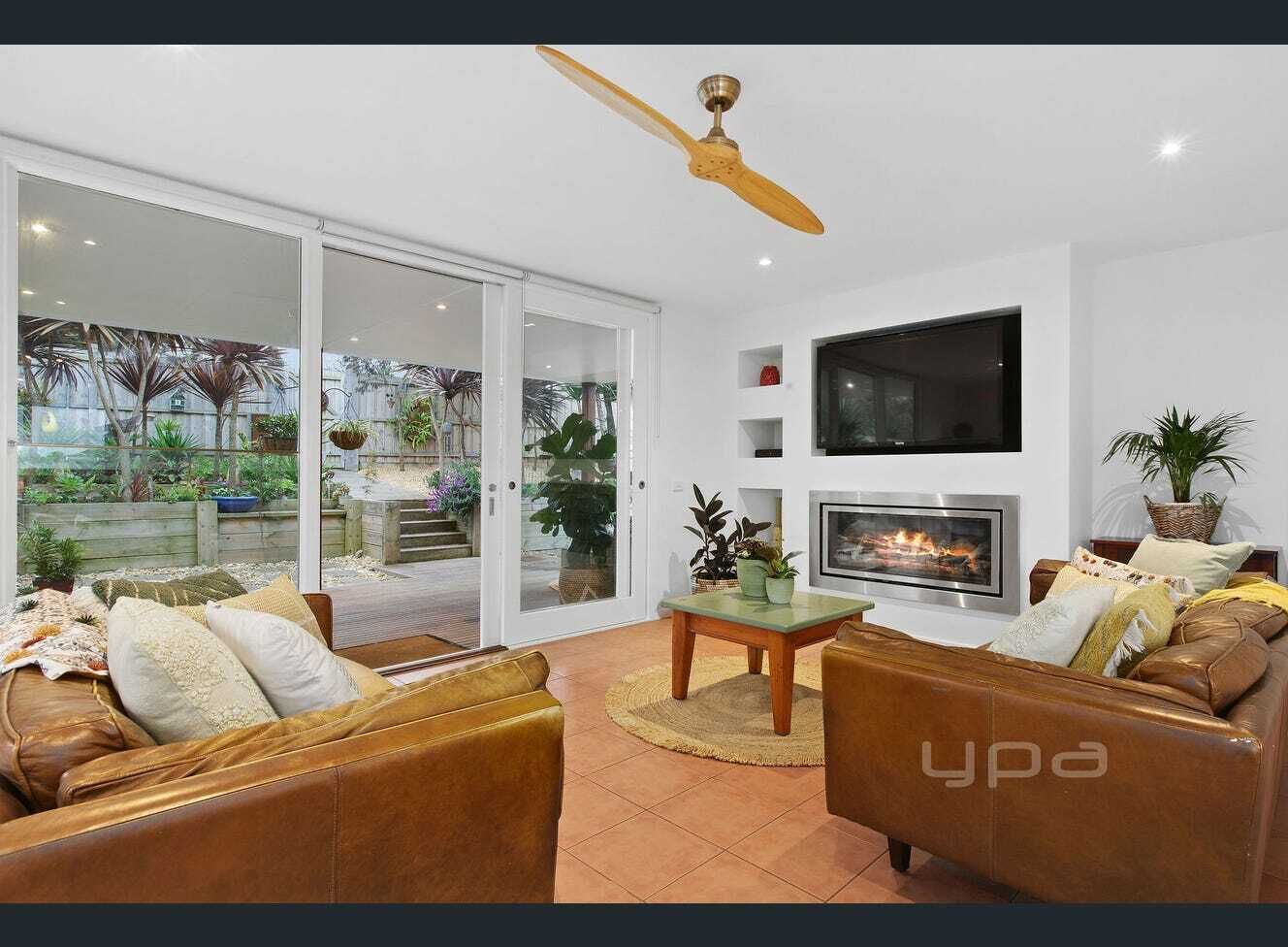 2ZERO7 - Stylish three bedroom home with spa!