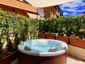 Outdoor spa tub - Casa Mando Terrace With Private Jacuzzi - Taormina (Taormina)