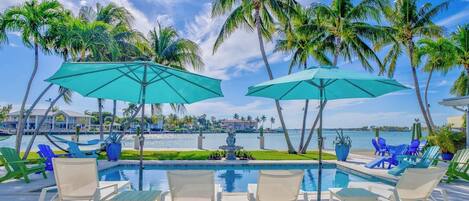 Piscine extérieure, piscine chauffée