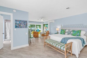 5 bedrooms, desk, free WiFi, bed sheets - Serenity - 5bed/3bath single family - Large, Luxurious, Open Water View (Marathon)