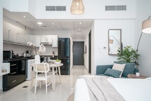 Apartamento de lujo | Escritorio, tabla de planchar con plancha, wifi gratis