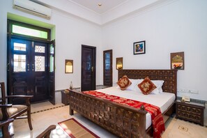 Signature Room - Ganga Heritage - By The Palm Bliss Resort (Haridwar)