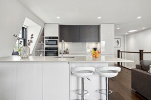 Exclusive Apartment, 2 Bedrooms, Non Smoking, Terrace | Private kitchen | Full-size fridge, microwave, oven, stovetop - Soho - Fitzrovia Suites (London)