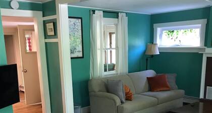 Blue Hill Rental Home in quiet location