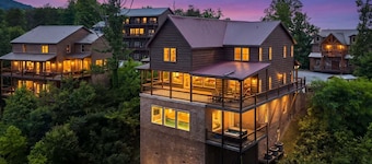 Paradise Mountain Retreat - Theater Room, Indoor Pool, Wi-Fi & Pool Table