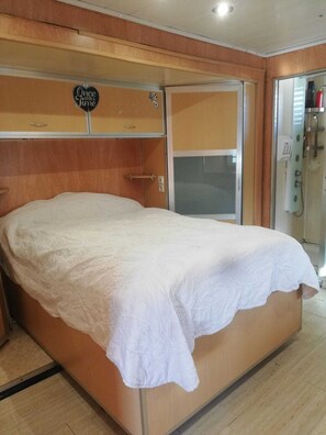 2 chambres, draps fournis