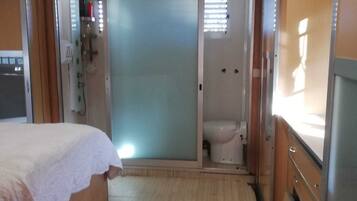 2 soveværelser, sengetøj