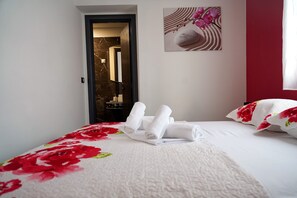 4 quartos, ferros/tábuas de passar roupa, Wi-Fi de cortesia