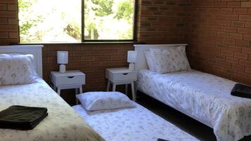 2 bedrooms, WiFi, bed sheets