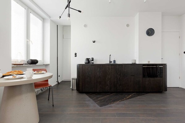 Dining - Marszałkowska 140Y Warsaw | Air Conditioned Studio in City Center (Warszawa)