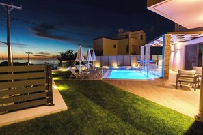 Pool - Villa Anthi, with salted water pool,jacuzzi, BBQ! (Maroulas)