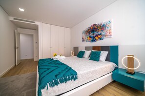 1 bedroom, iron/ironing board, travel crib, WiFi - NEW! 75 m2 apartment completely renovated (C) (Guimarães)