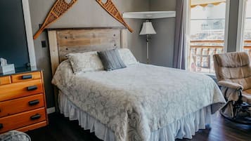1 bedroom, desk, iron/ironing board, travel cot