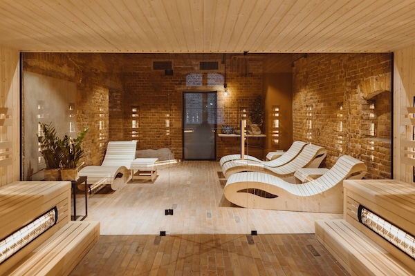 Behandelingskamers voor koppels, een sauna, lichaamsbehandelingen