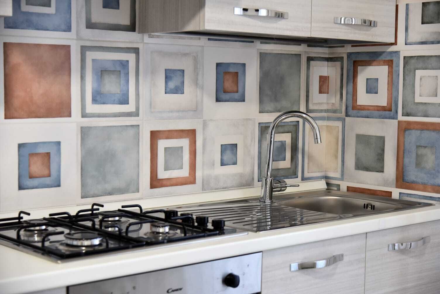 Kühlschrank, Ofen, Herdplatte, Geschirrspüler