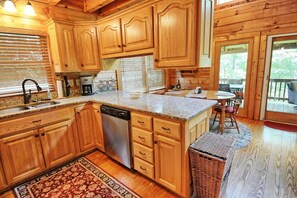 Fridge, microwave, oven, dishwasher - Rustic River Escape in West Jefferson, NC - 4BR Cabin for up to 8 guests. (West Jefferson)