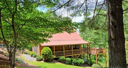 Rustic River Escape in West Jefferson, NC - 4BR Cabin for up to 8 guests.
