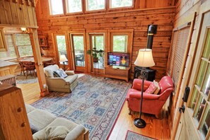 Smart TV, fireplace, table tennis, books