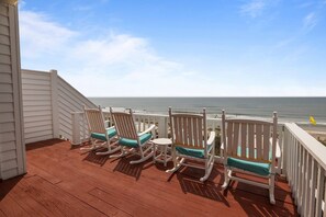 Property grounds - Australian Gold West-Oceanfront 1/2 Duplex in Emerald Isle, NC (Emerald Isle)