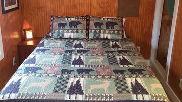 1 chambre, fer et planche Ă repasser, Wi-Fi gratuit, draps fournis