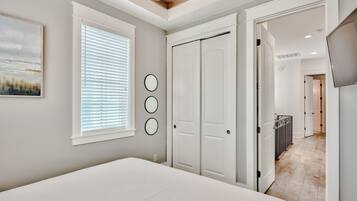 4 Schlafzimmer, Bügeleisen/Bügelbrett, kostenloses WLAN, Bettwäsche