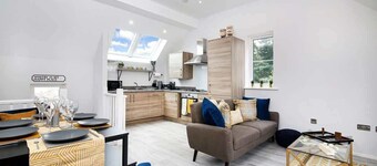 Host & Stay | Captain's Retreat