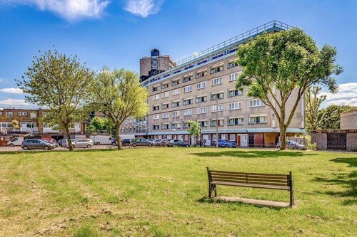 Bright 1 bed flat w/outside space - Kennington Park - LDN