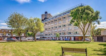 Bright 1 bed flat w/outside space - Kennington Park - LDN